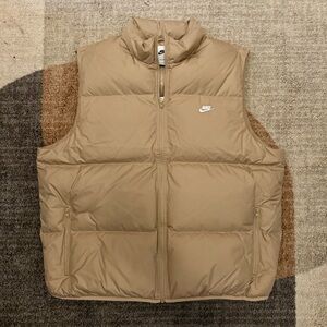 Nike Men’s Beige Puffer Vest